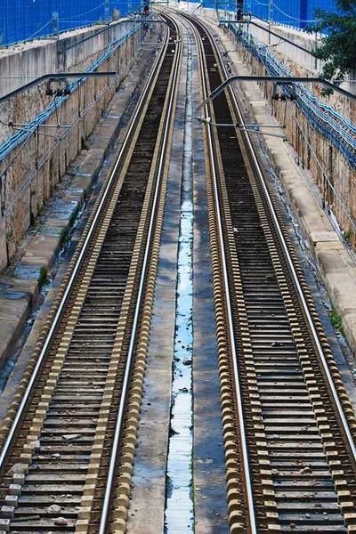 性能之巔移動應(yīng)用界面展示